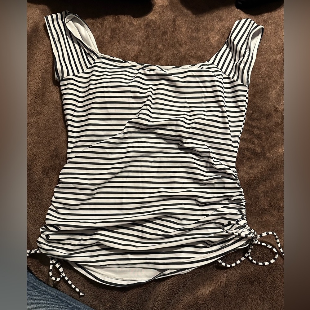 Two-piece bathing suit